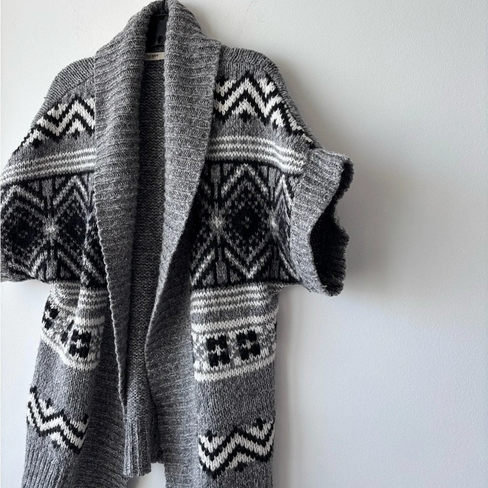 Old Navy Cardigan Sweater Chunky Knit Gray Fair Isle Short Sleeve Womens M